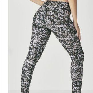 Fabletics TALL Salar Leggings in Pebble - Size LT